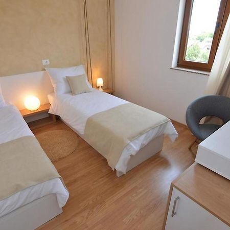 Hotel Natura Vilanija Bagian luar foto