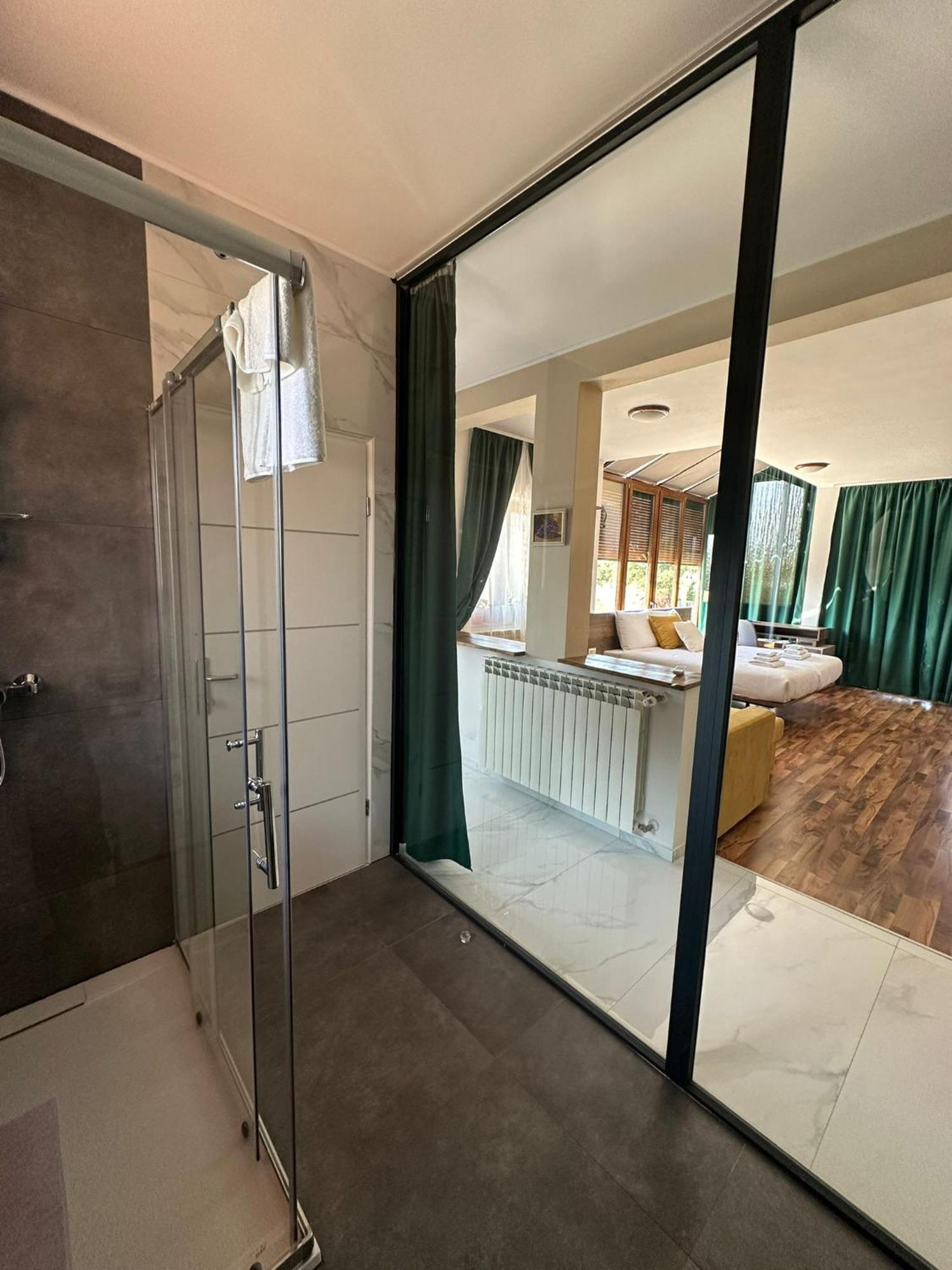 Hotel Natura Vilanija Bagian luar foto