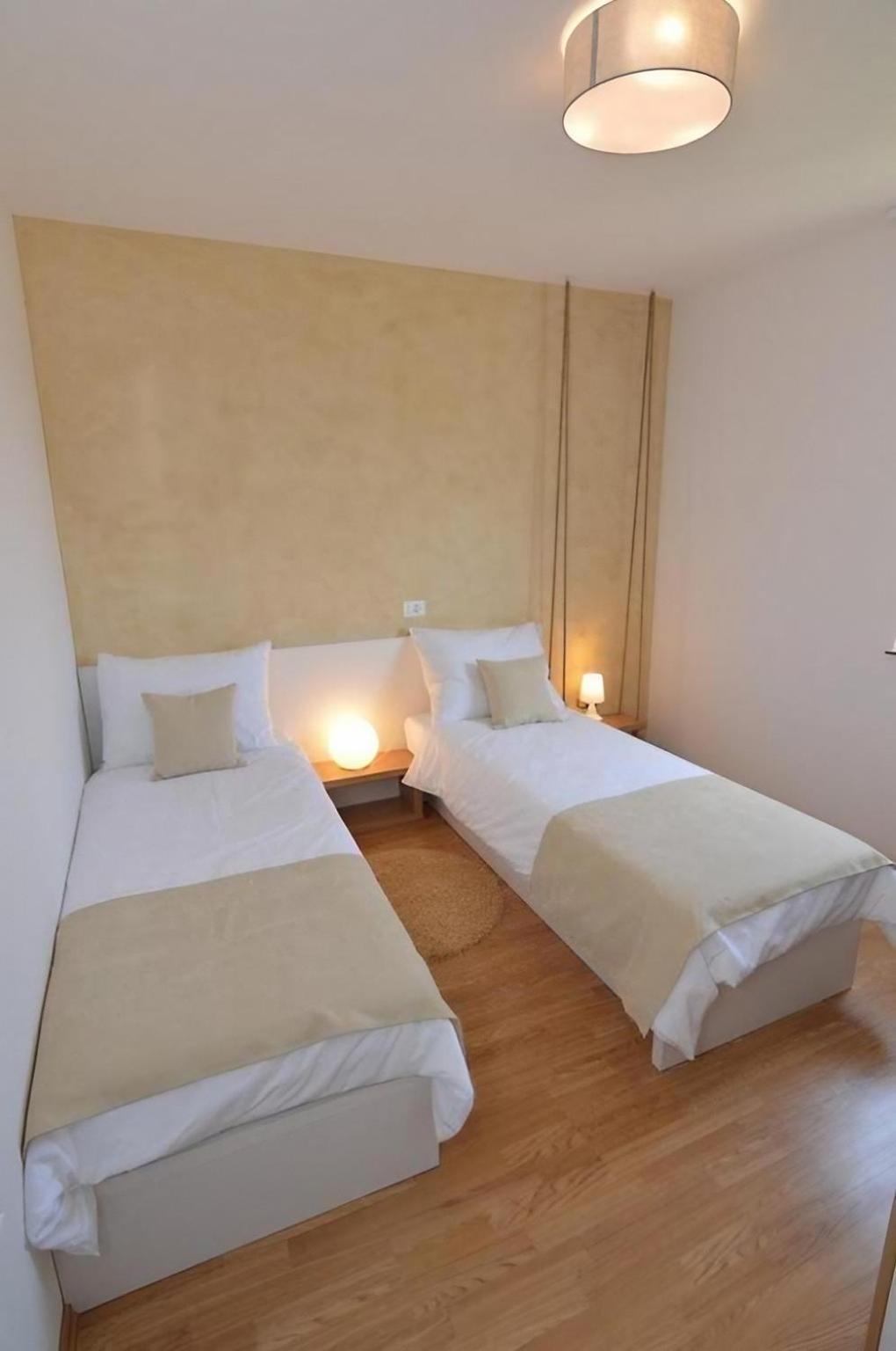 Hotel Natura Vilanija Bagian luar foto